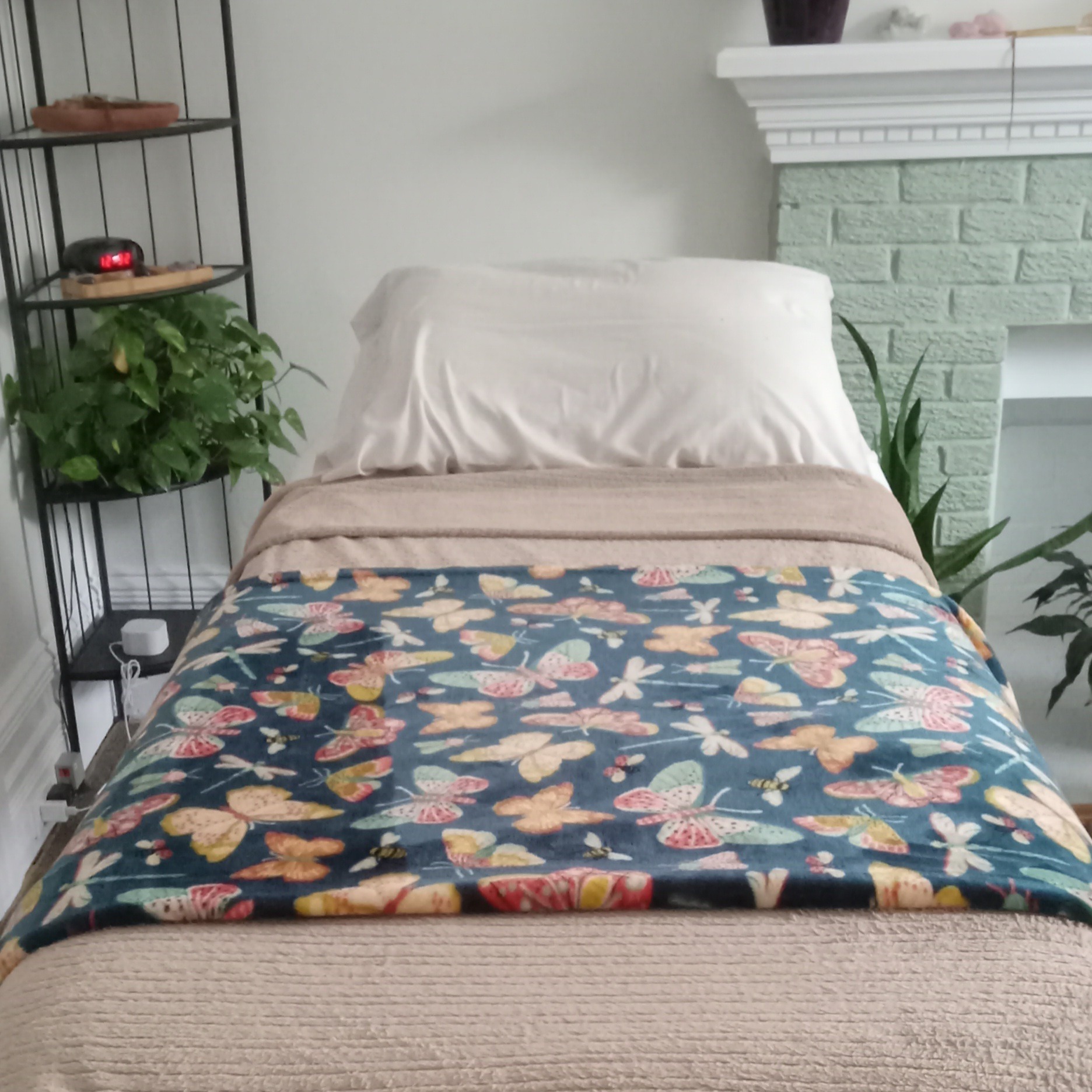 centretown-healing-table